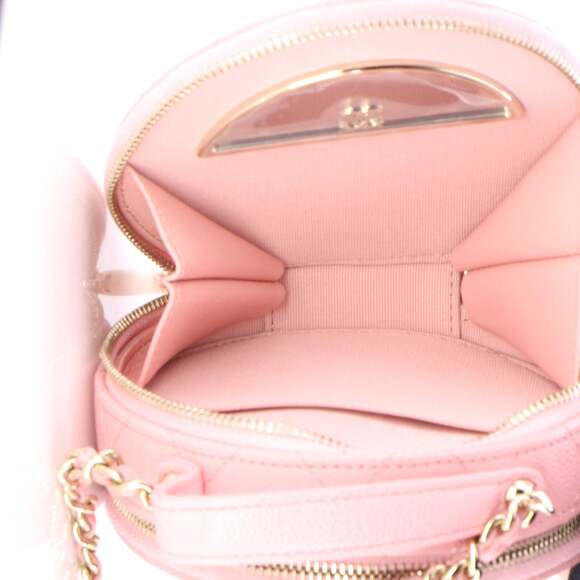 Chanel Handle With Care Round Vanity #242801C31B - Picture 6 of 7